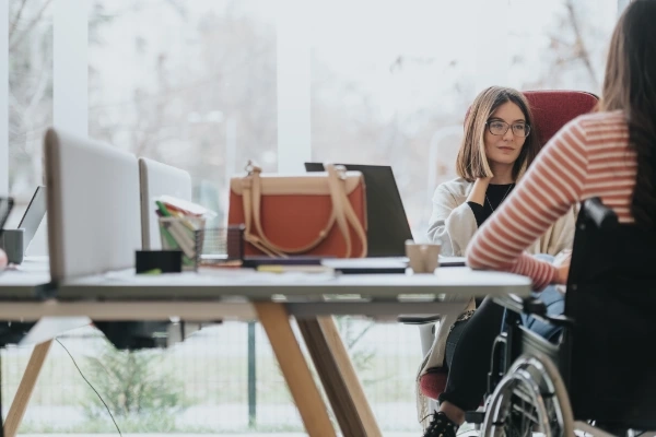 Erişilebilir Bir Ofis Nasıl Tasarlanır: Kapsamlı Bir Kılavuz